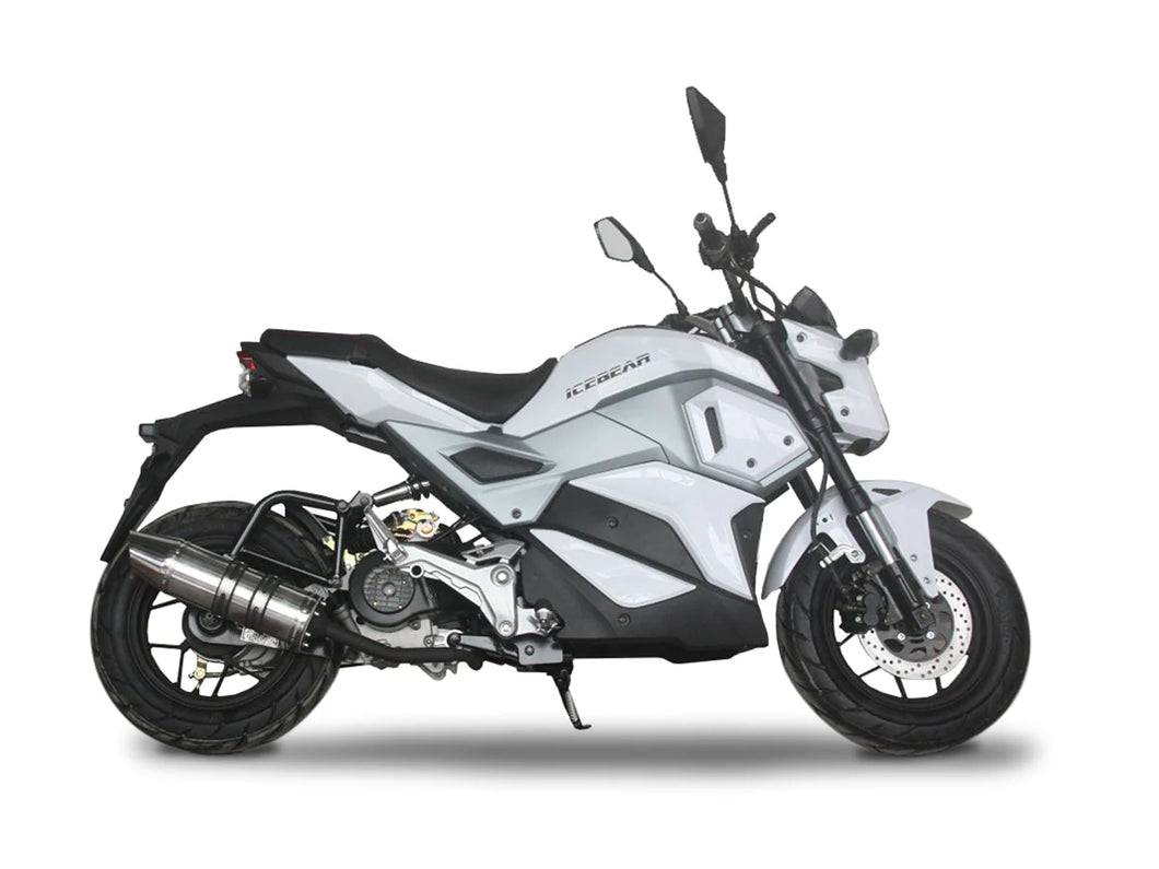 M1 Scooter | 1.4 gal Gas carbureted / 50cc, air cooled automatic, Electric /kick, Belt Drive